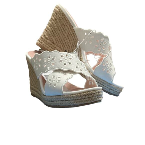 Draper James Ladies Wedge Eyelet White Sandal Size 7 NEW in Box - Picture 2 of 10